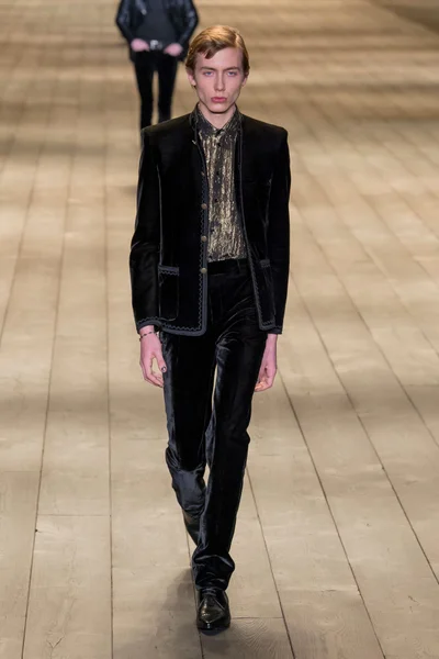 Look 34